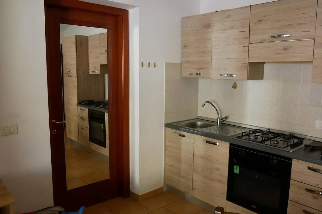 Marina Di Olbia Guest Apartment - Self Check-In - Iun R1646 0*,  Italia