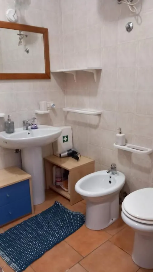 Marina Di Olbia Guest Apartment - Self Check-In - Iun R1646 Italia